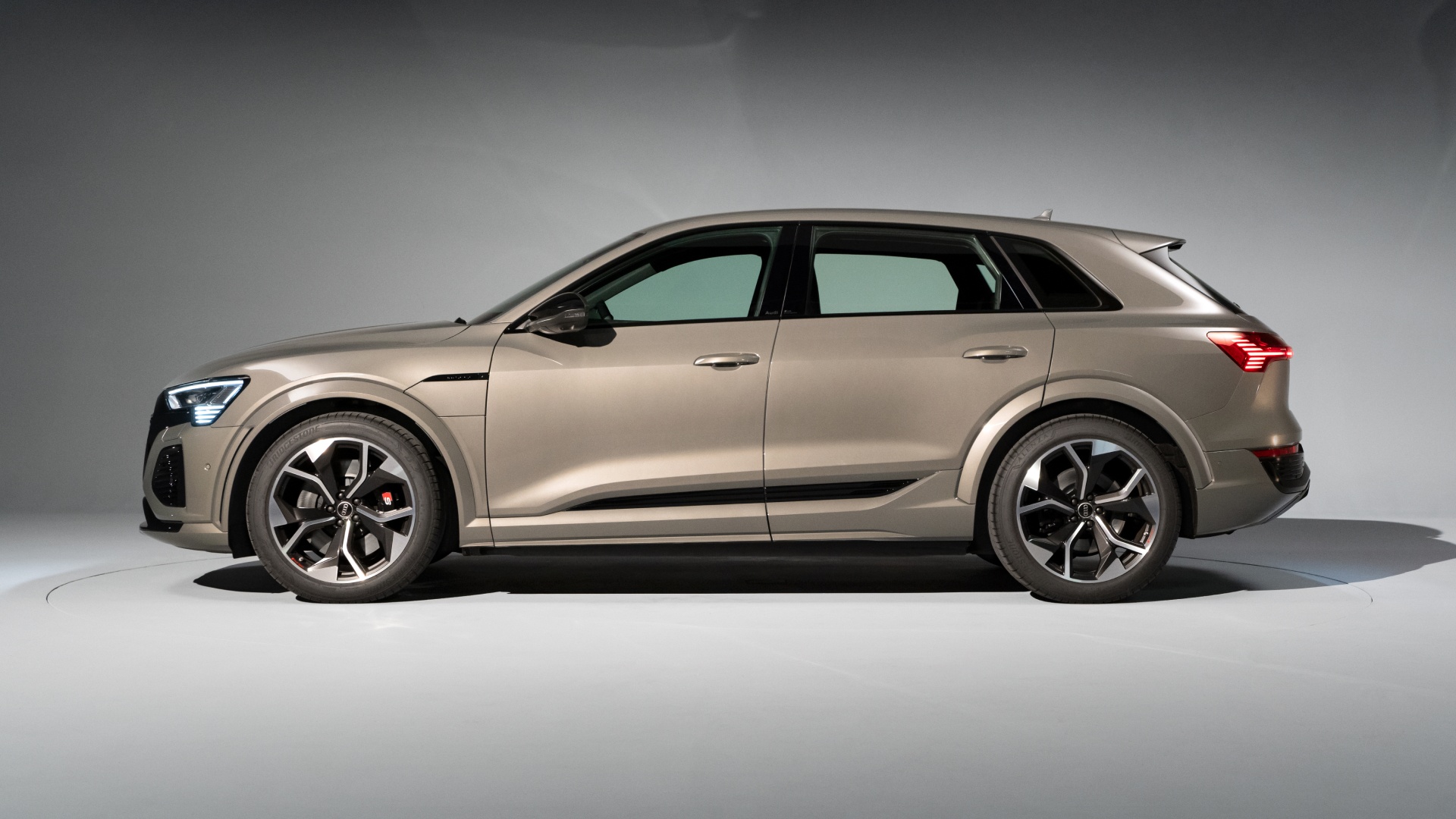 Side view of the Audi SQ8 e-tron.