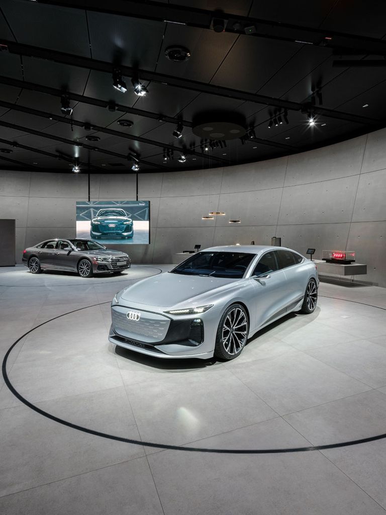 The exhibits Audi A8 60 TFSI, Audi A6 e-tron concept and digital OLED taillights.